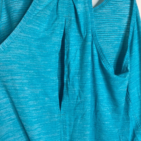 Lululemon Slit Back Salute the Sun Turquoise Tank - Picture 14 of 14